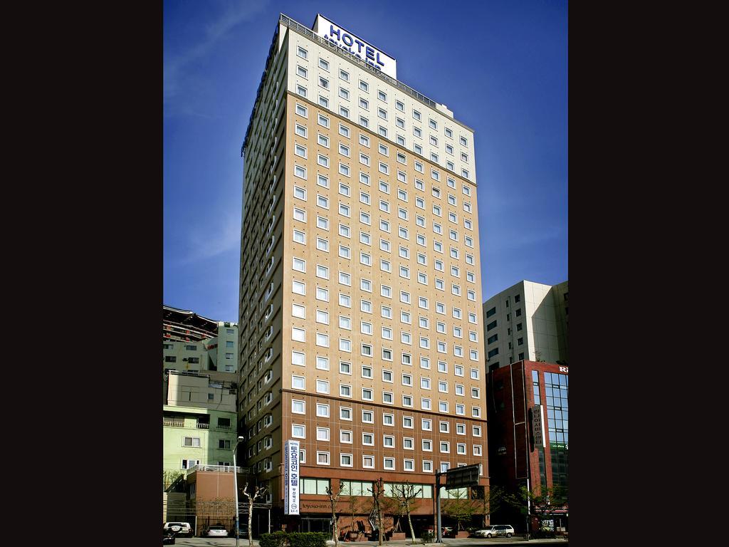 Toyoko Inn Busan Jungang Station Exteriör bild
