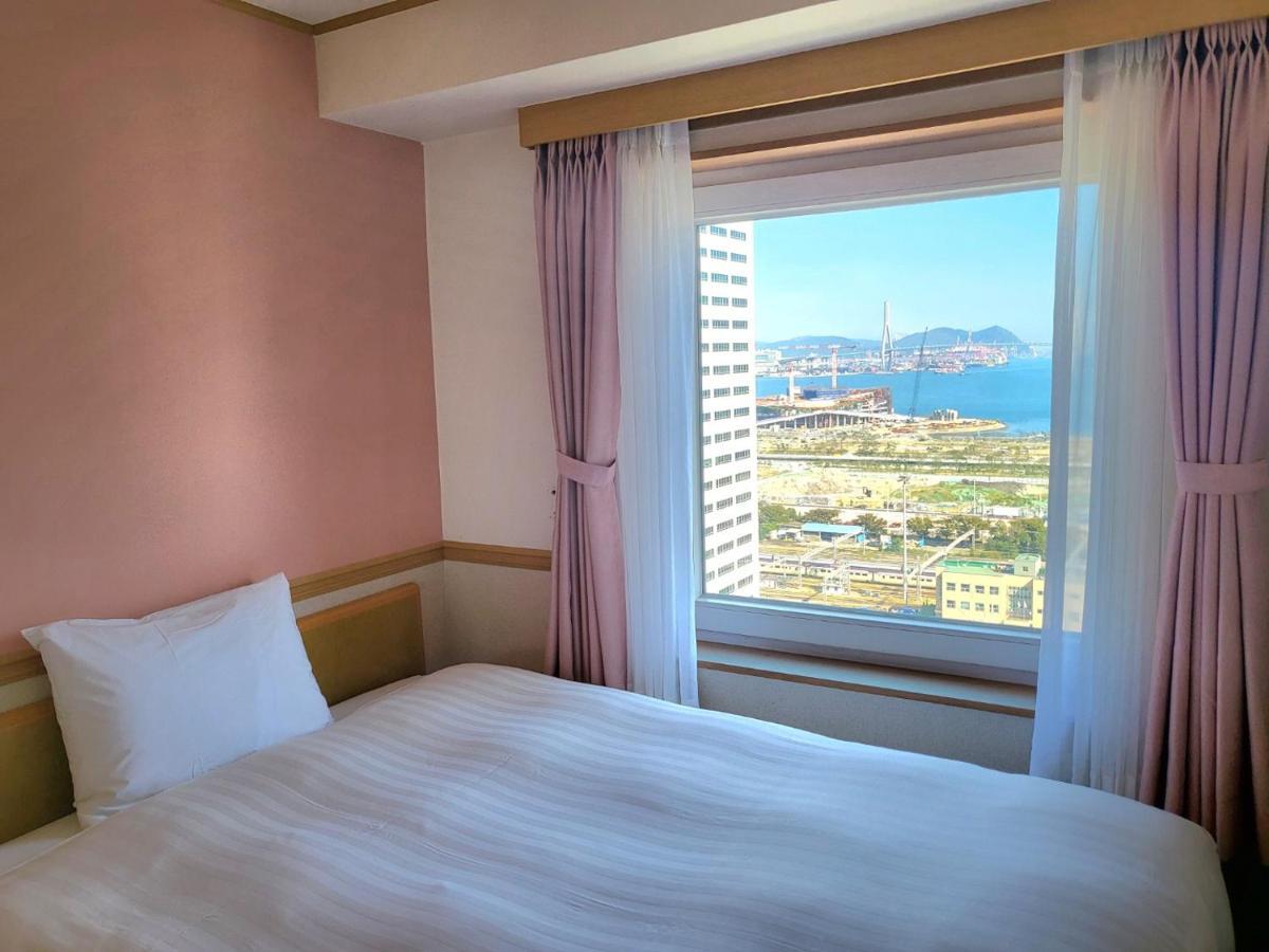 Toyoko Inn Busan Jungang Station Exteriör bild